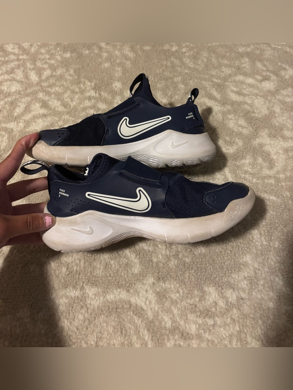 Nike Kids' Navy Blue and White Slip-On Athletic Boy Shoes in Boys Size 3 - Picture 4 of 8